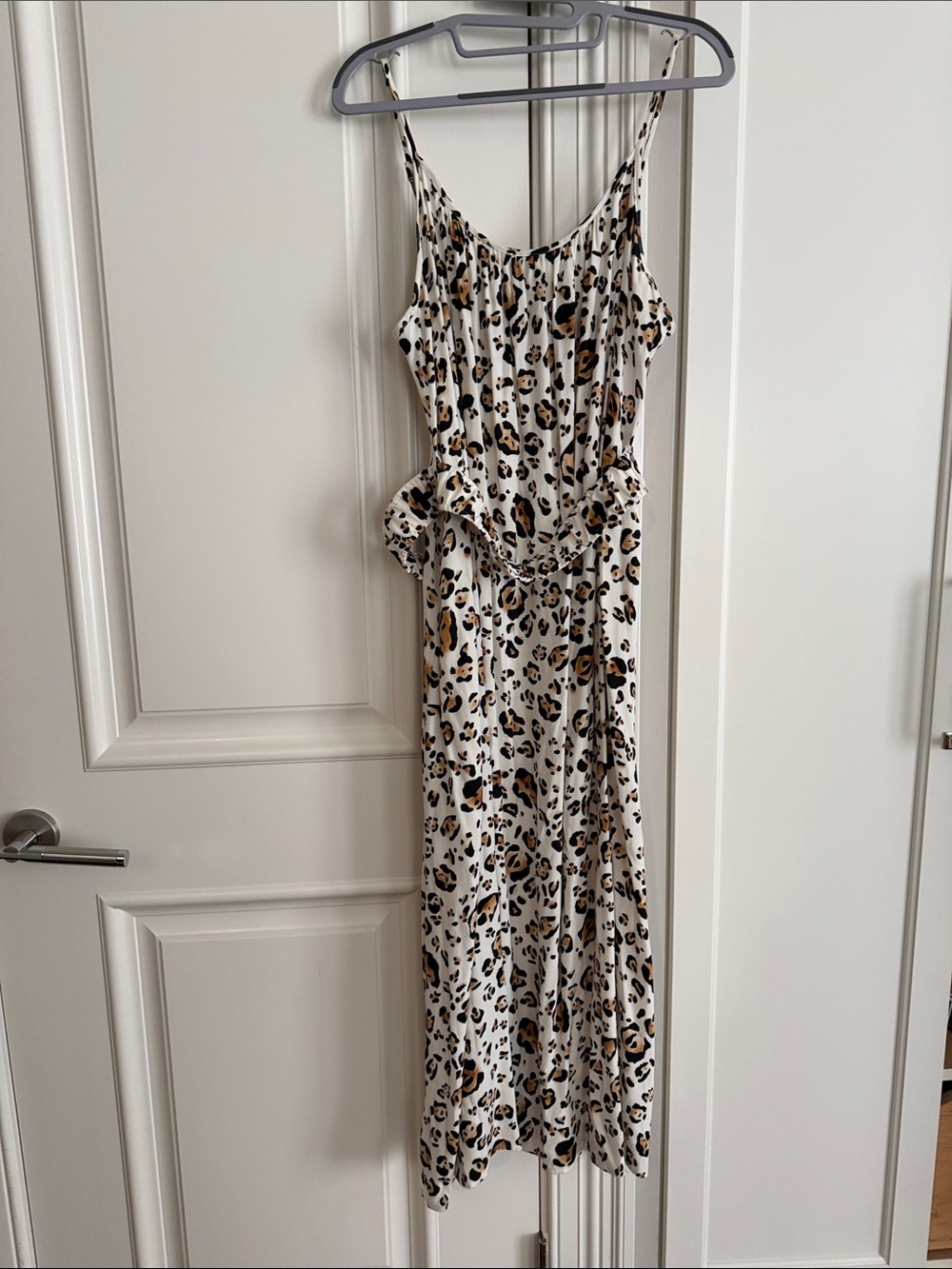 Leopard Print Midi, Spaghetti Strap dress with belt!